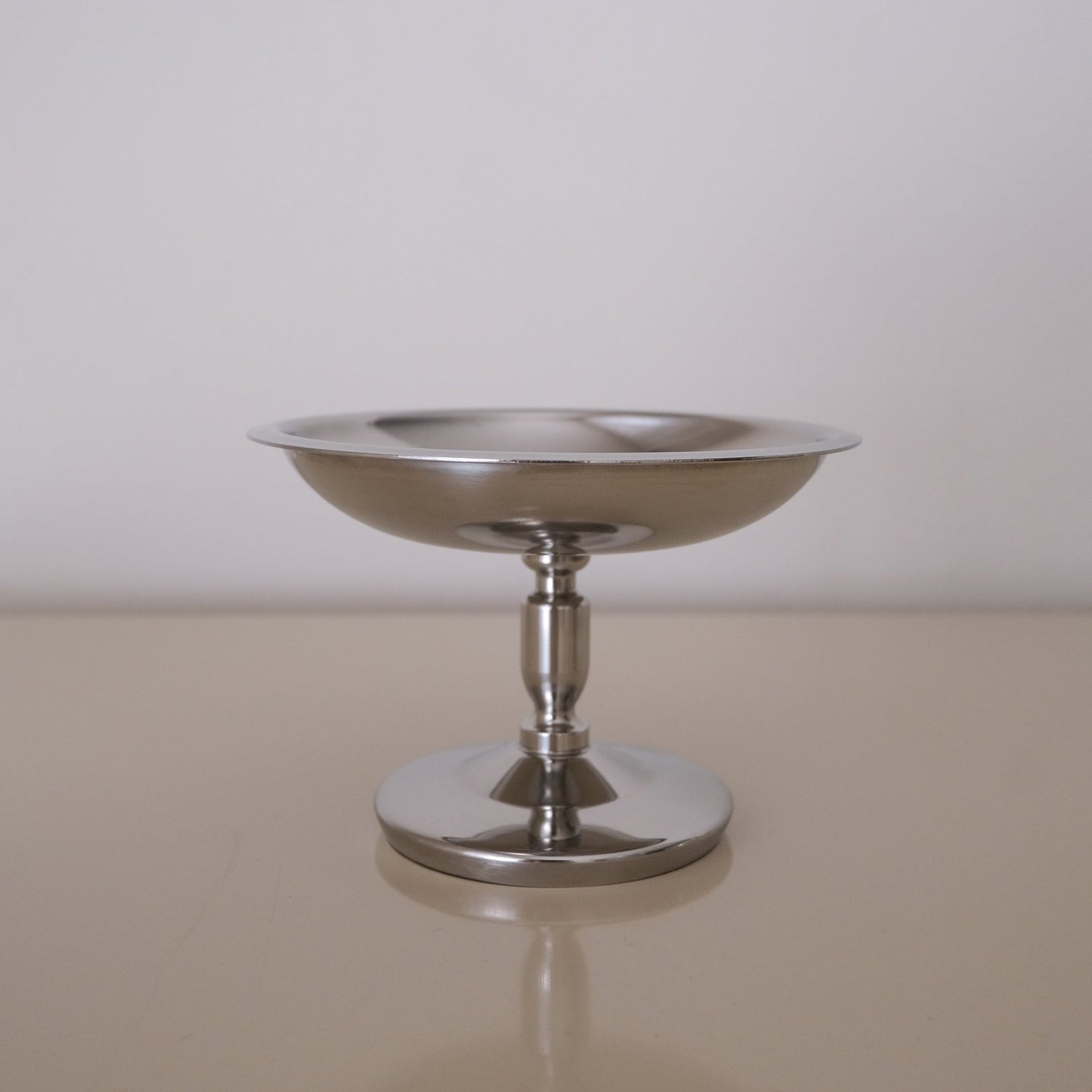 Shiloh olive coupe