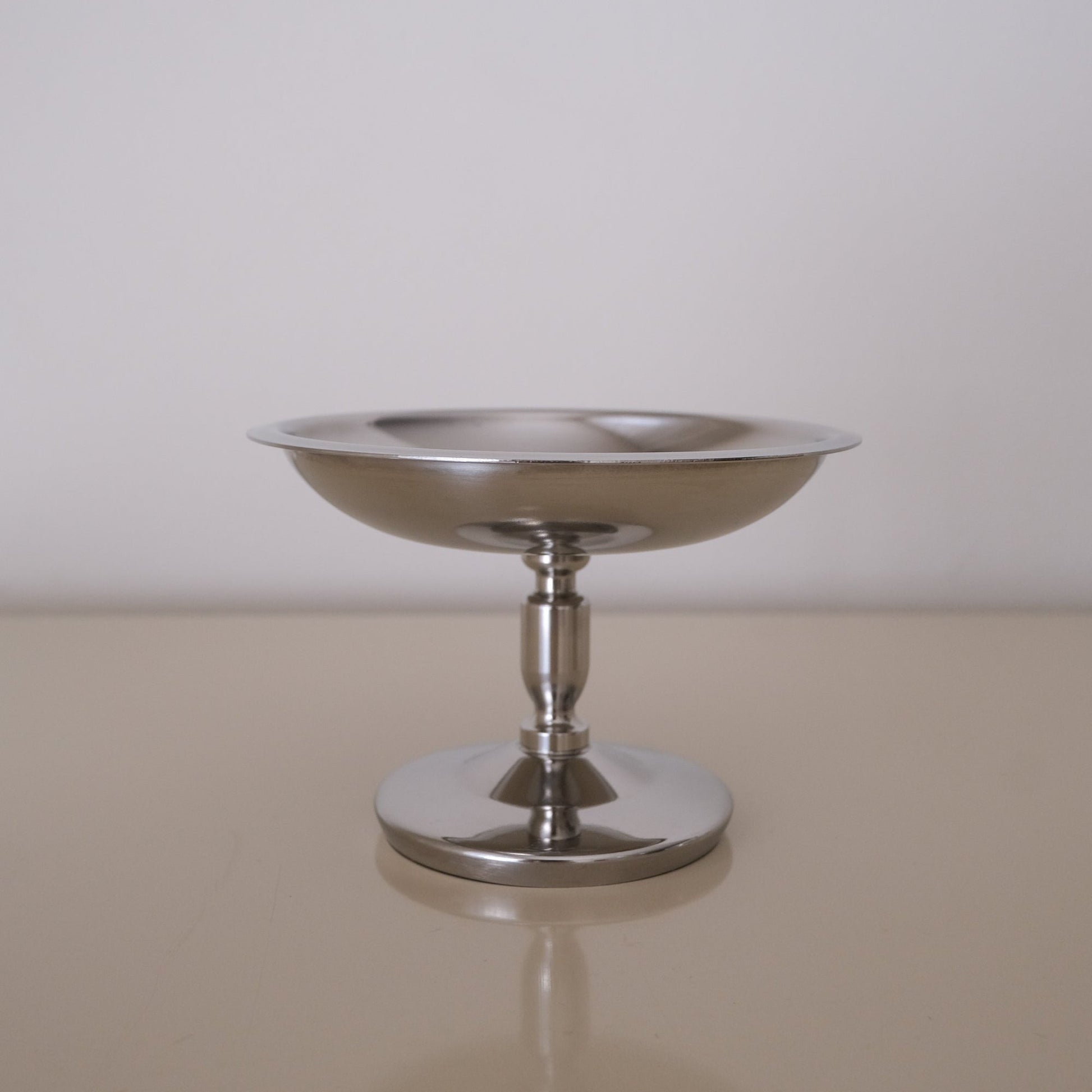 Shiloh olive coupe